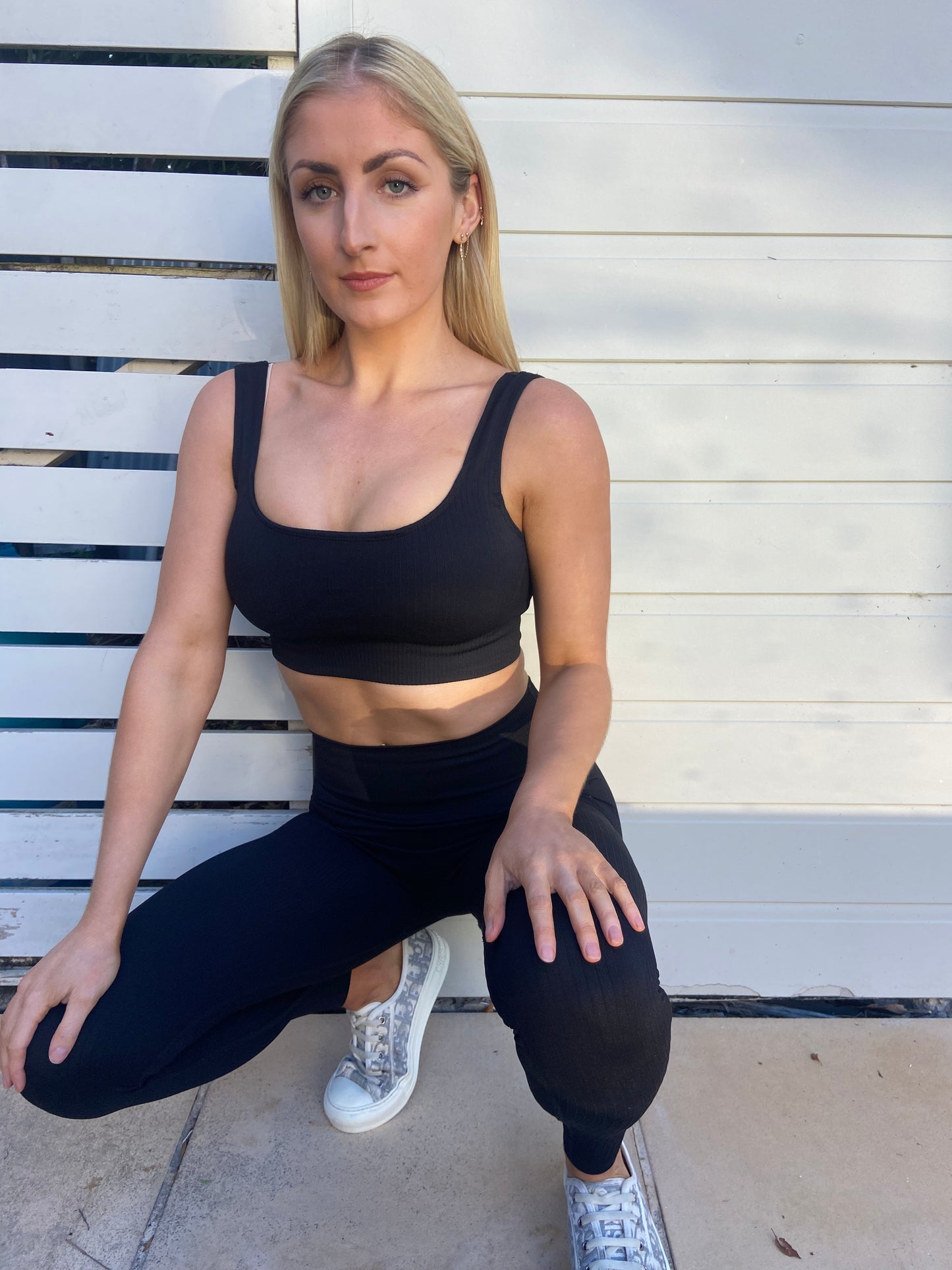 Seamless Ribbed Sports Bra - Black